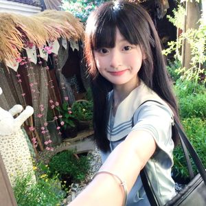 老女人擦她毛老荫户
